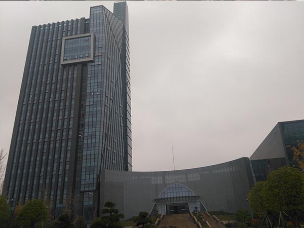 随州市传媒中心2台90万室外真空锅炉